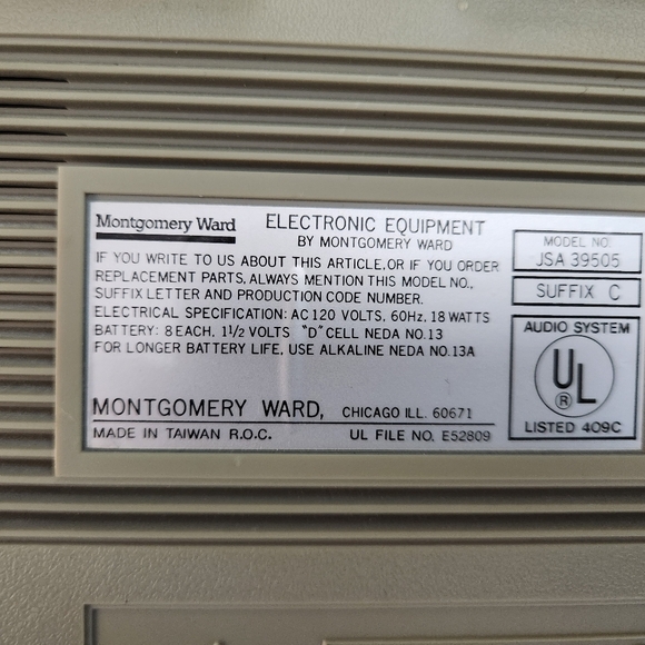 VINTAGE MONTGOMERY WARD BOOMBOX - Picture 12 of 16